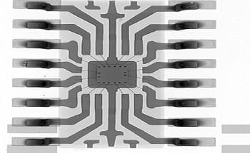 封装中的引线键合元件X射线图，其中引线框架、键合线和芯片均清晰可见