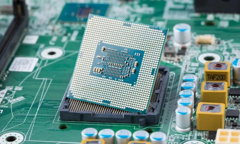 芯片.jpg 芯片.jpg